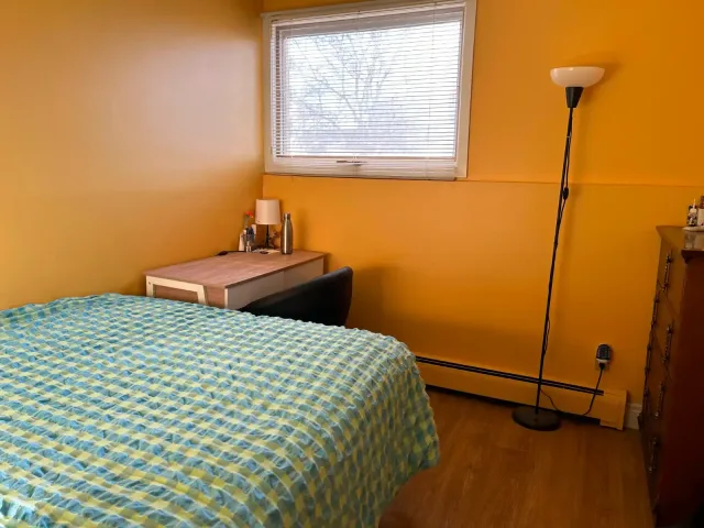 Home sweet Home near Queensway Carleton Hospital in Ottawa